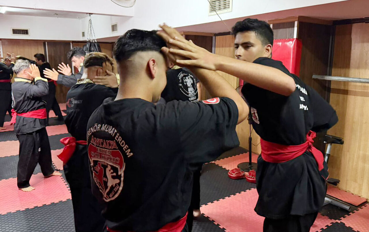 D U A L A R L A B A S L A Y A N S P O R O B A B O K S U 890275 264442