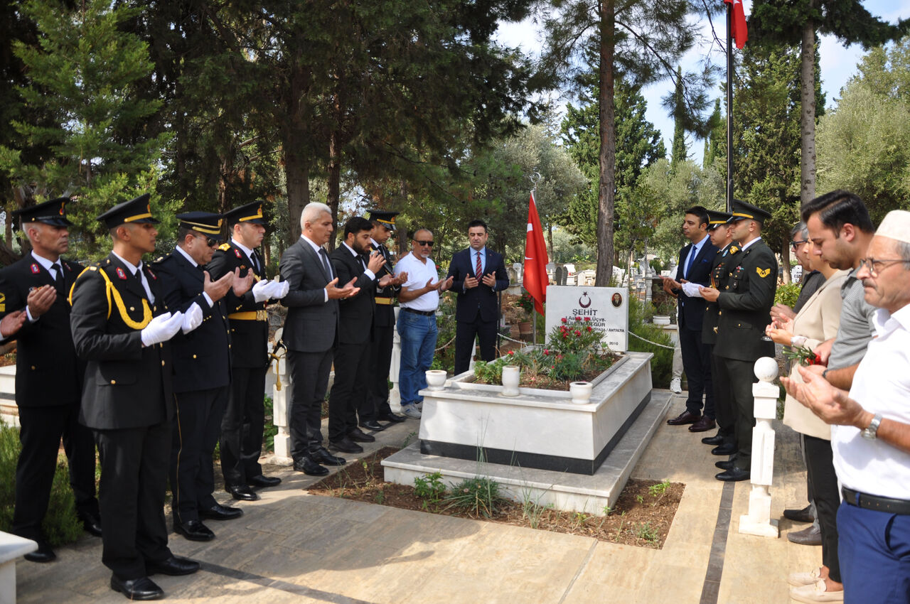 G A Z I P A S A D A Z A F E R B A Y R A M I K U T L A N D I 889411 264200