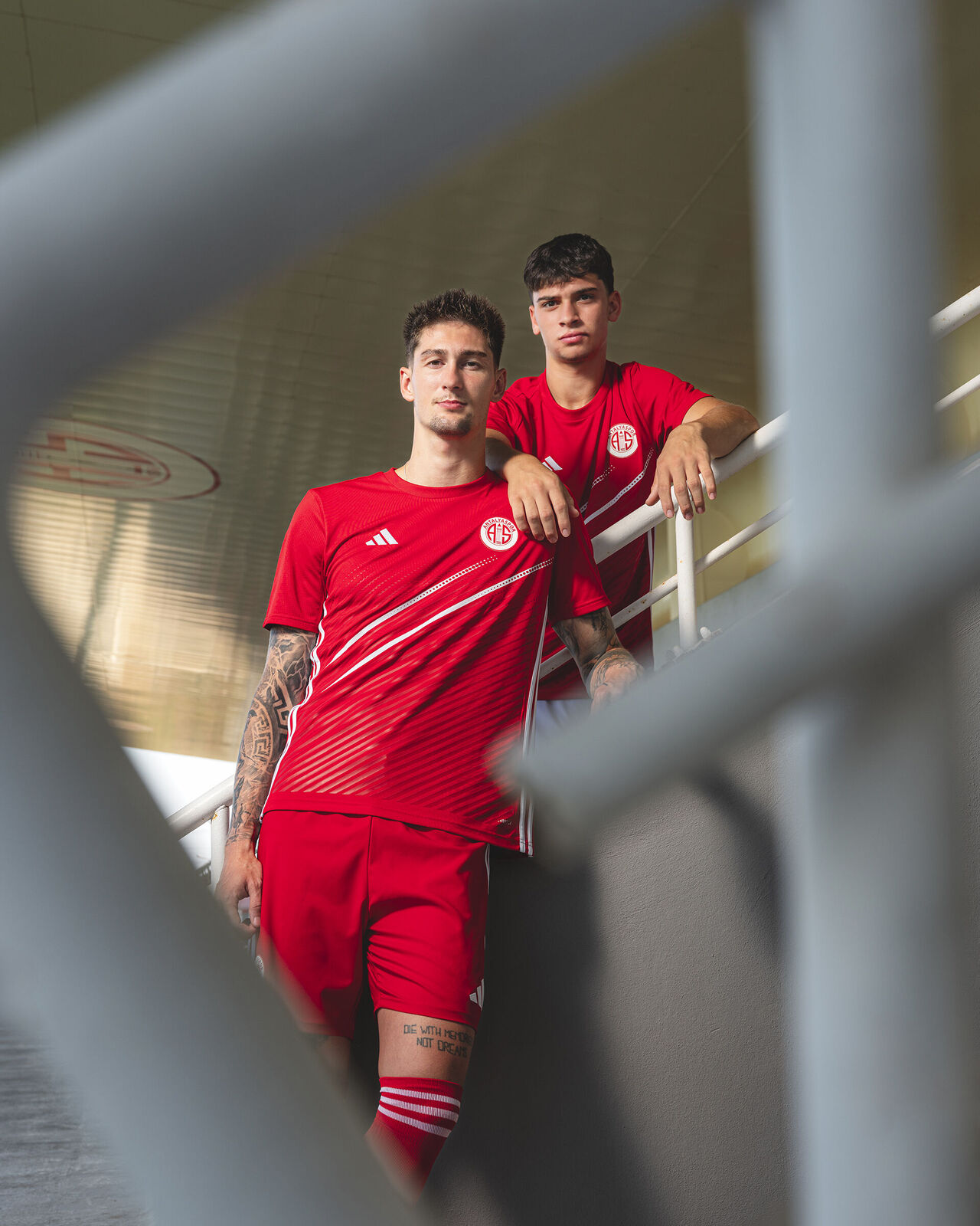 Gxvikyl W E A A Jop2