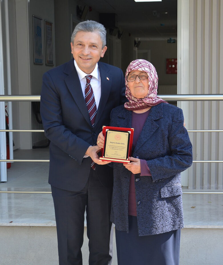 K O R K U T E L I D E K A D I N D A L A S M A C I L D I 876005 260245