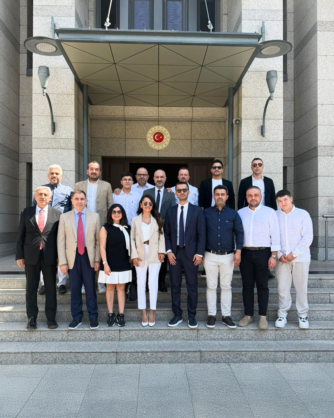 M A S I A D H E Y E T I B A K U D E 877168 260577