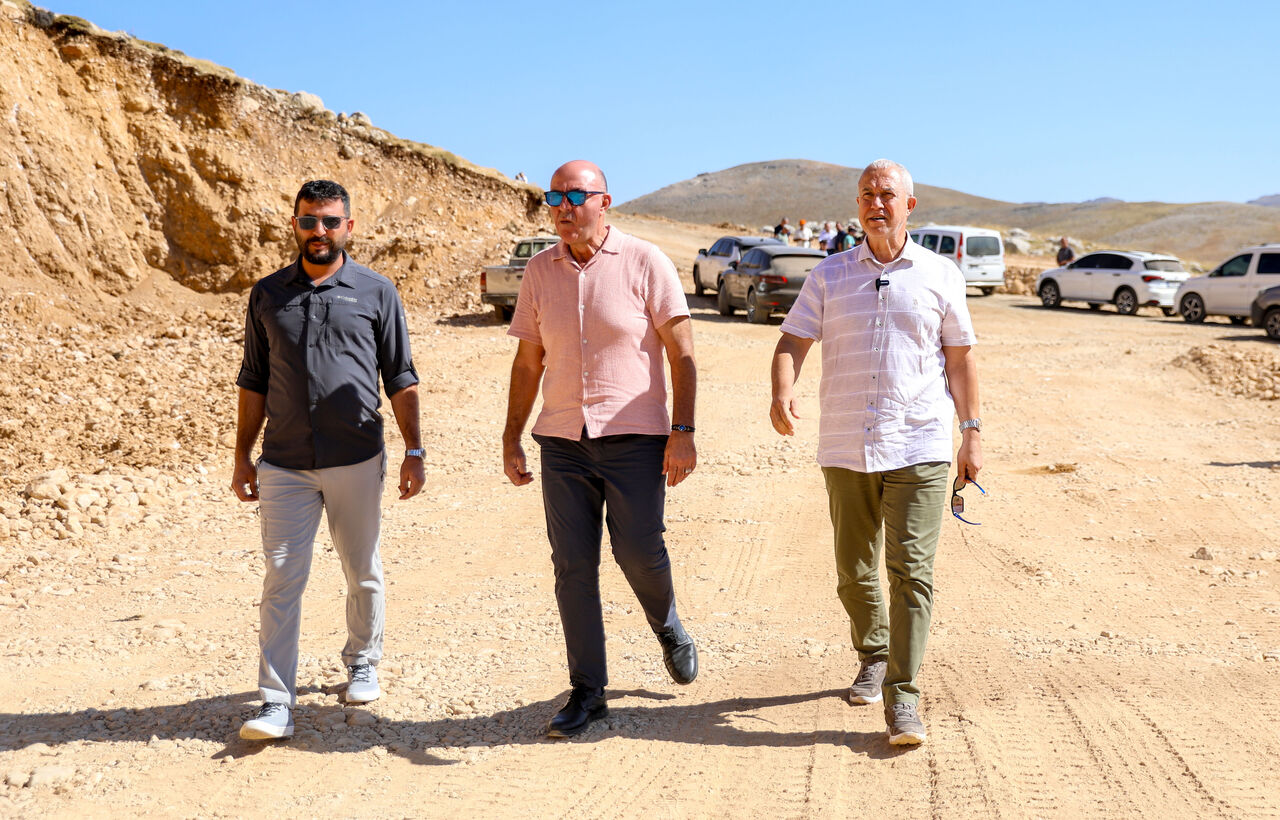 O K U R C A L A R Y A Y L A S I Y O L U N D A C A L I S M A 886817 263535