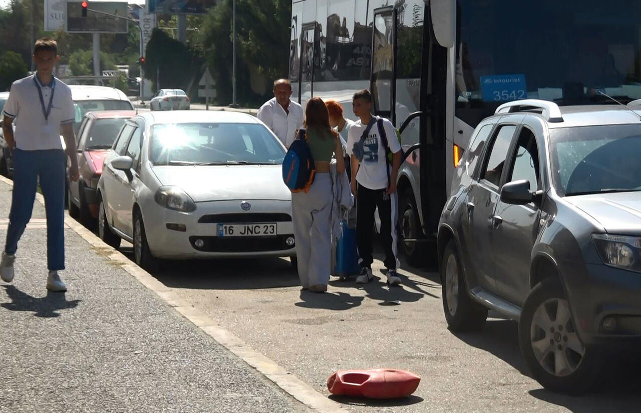 O T E L M U S T E R I L E R I N D E N C A L I S A N L A R I S B I R A 882688 262214