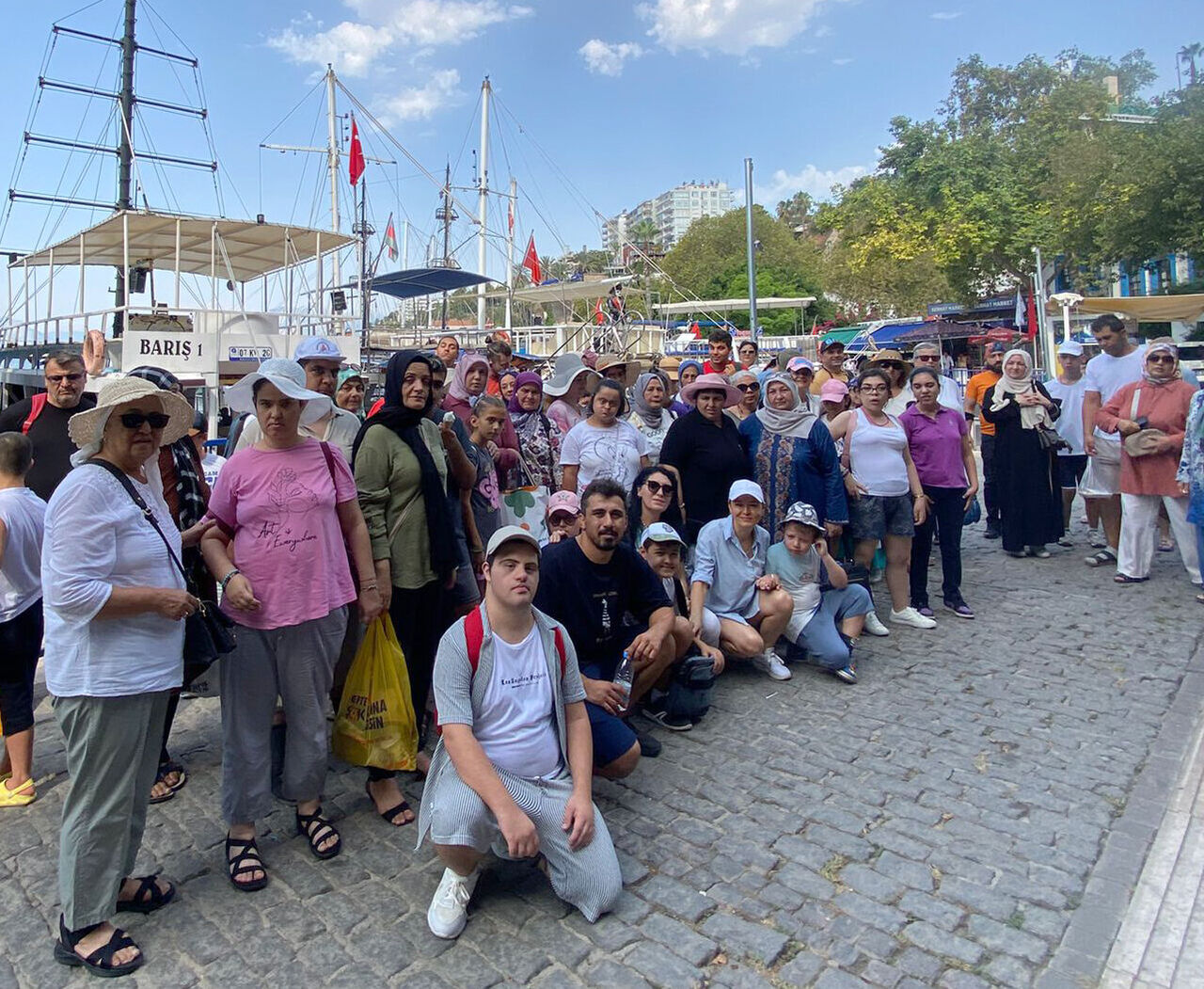 Özel Çocuklara Yat Gezi̇si̇ (2)