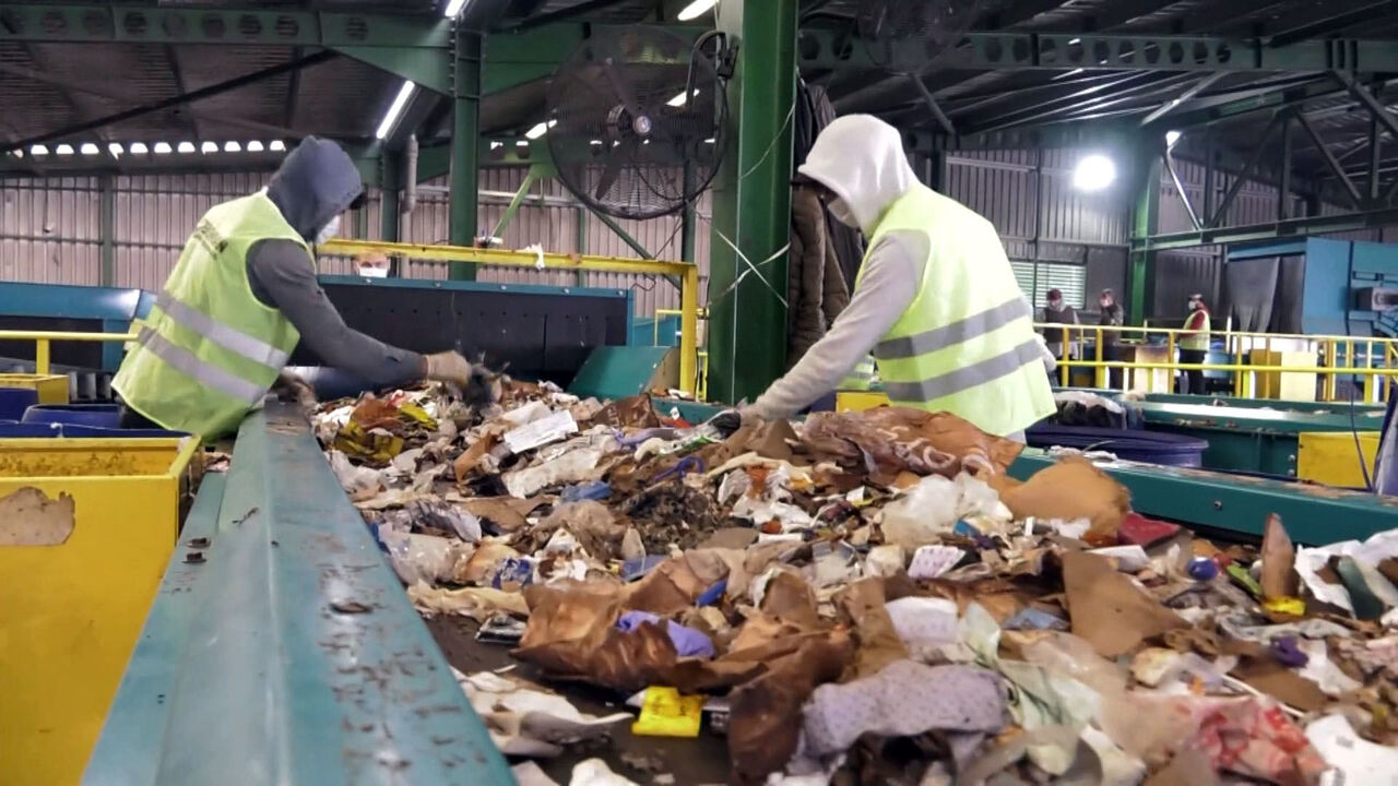 P L A S T I K P O S E T U Y G U L A M A S I N I N A M A C I Y A N L I 883211 262384