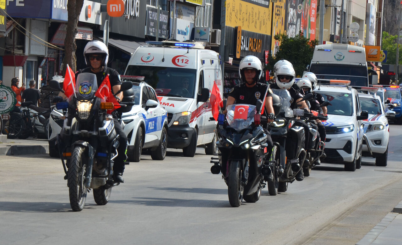 S E R I K T E 30 A G U S T O S Z A F E R B A Y R A M I K U T L A N 888738 264055