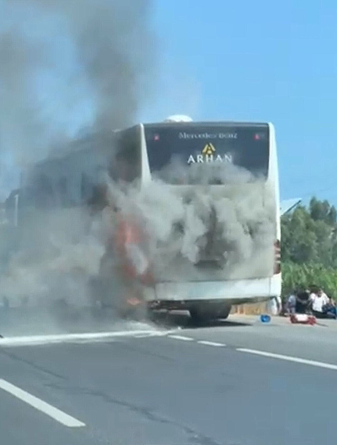 S E Y I R H A L I N D E K I T U R O T O B U S U Y A N D I 849229 251836