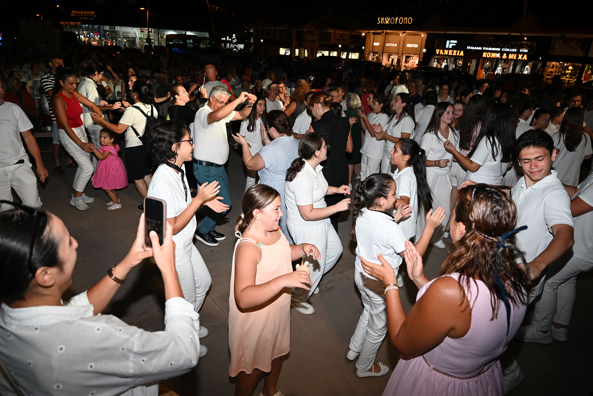 S O K A K H A Y V A N L A R I Y A R A R I N A I K I N C I K O N S E R 863716 256475