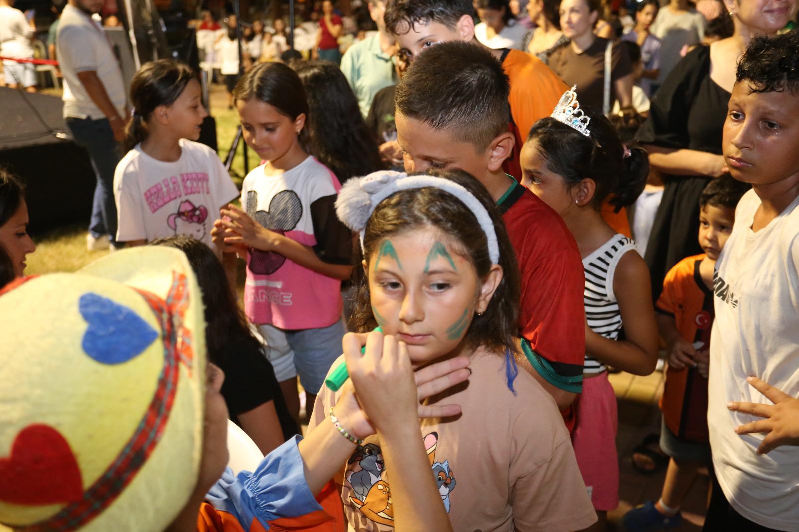 Sahne Kepez Ulus Mahallesine Renk Katti 2