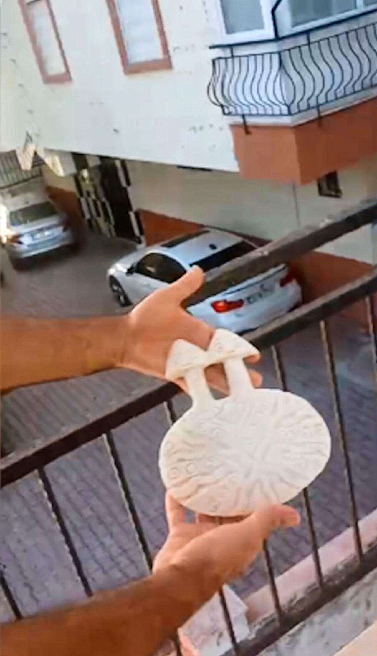 T A R I H I E S E R S A T M A V A A D I Y L E 50 B I N D O L A R 877157 260573