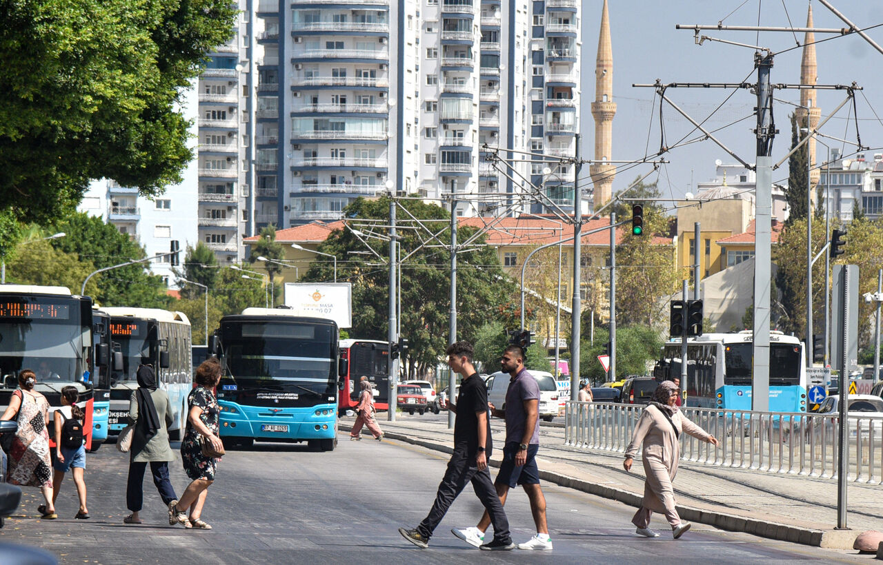 T R A F I K B I L I N C I N D E Y A Y A K A L D I K 849202 251830