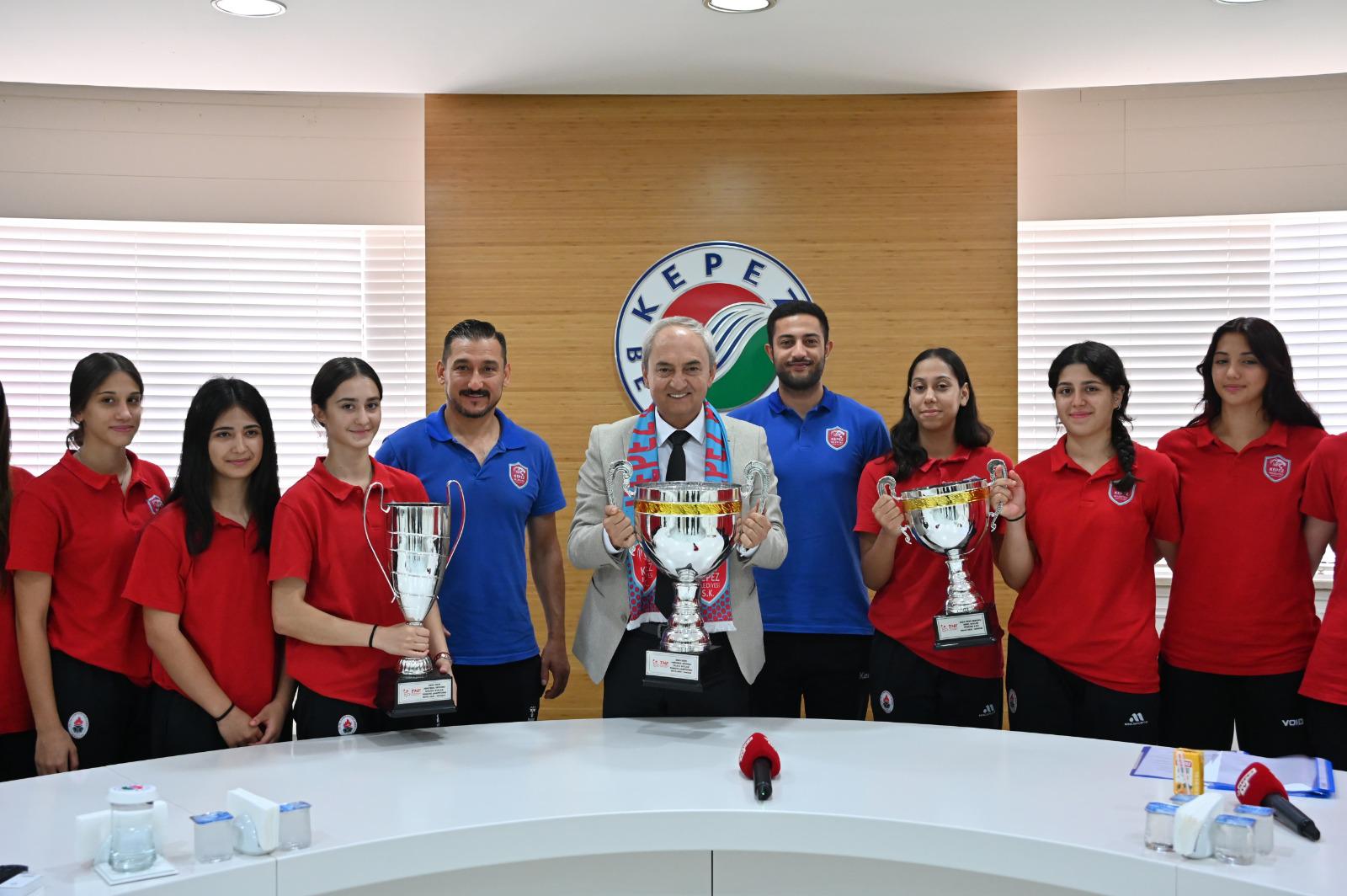 Turkiyenin Gol Kralicesi Gazel Dikme Kepezi Gururlandirdi 2