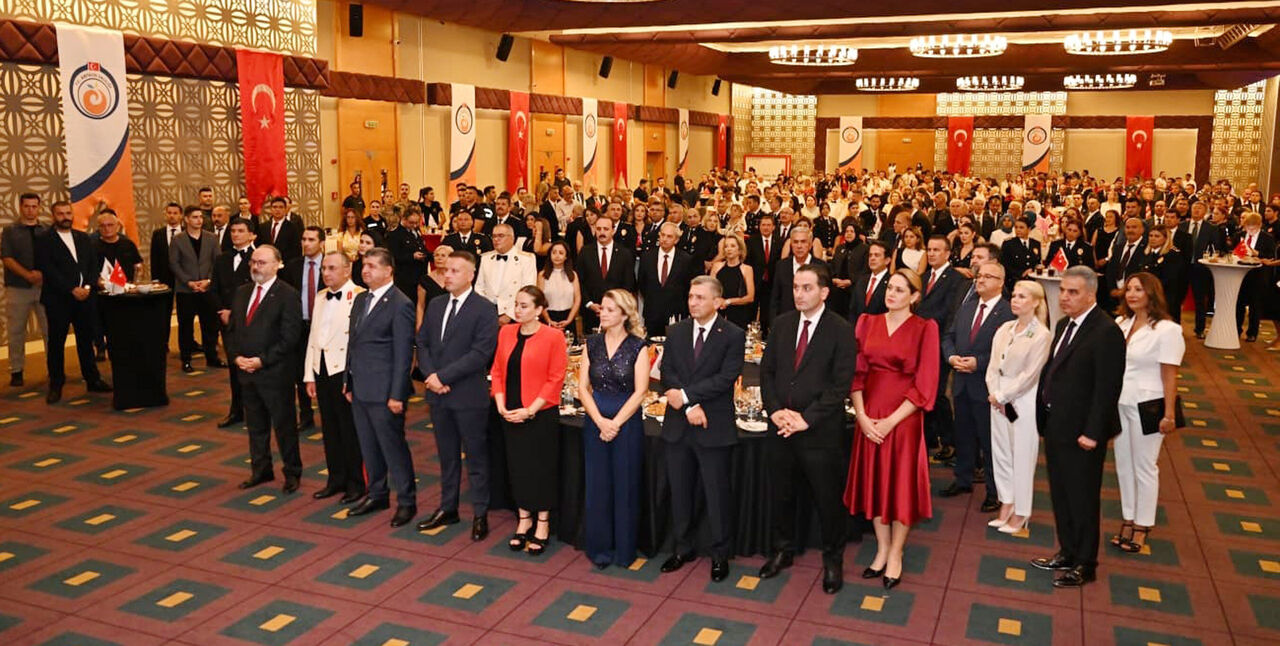 V A L I S A H I N G E L E C E K B I Z I M D I R D A H A D A G U 890837 264577