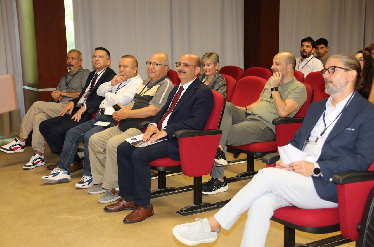 A K D E N I Z U N I V E R S I T E S I I K I O N E M L I U L U S L A R A 920845 273651