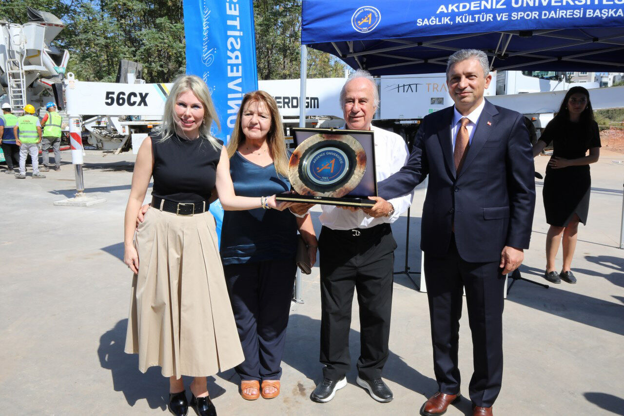 A U H A S T A N E S I N O R O L O J I P O L I K L I N I G I Y E N I B 910471 270523