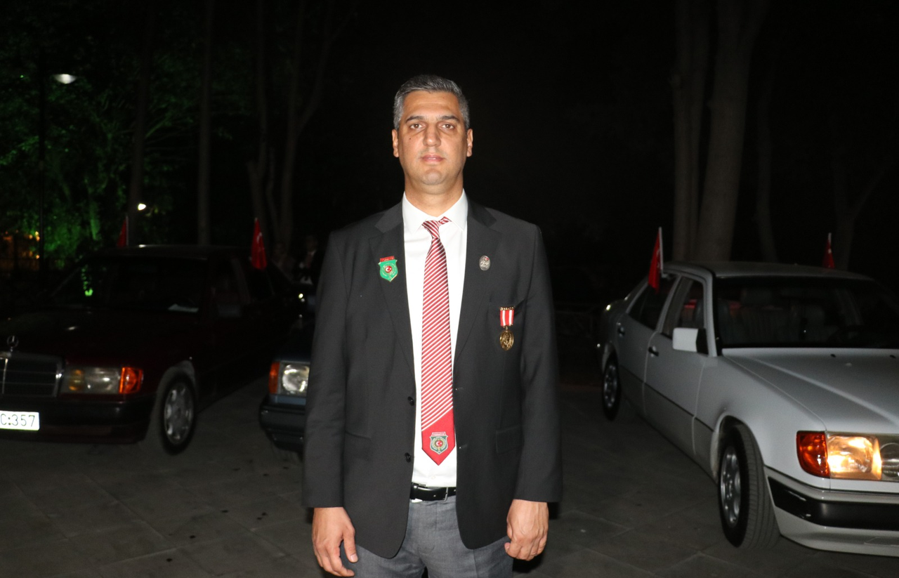 G A Z I L E R G U N U N D E K L A S I K O T O M O B I L K O R T E J I 922509 274099