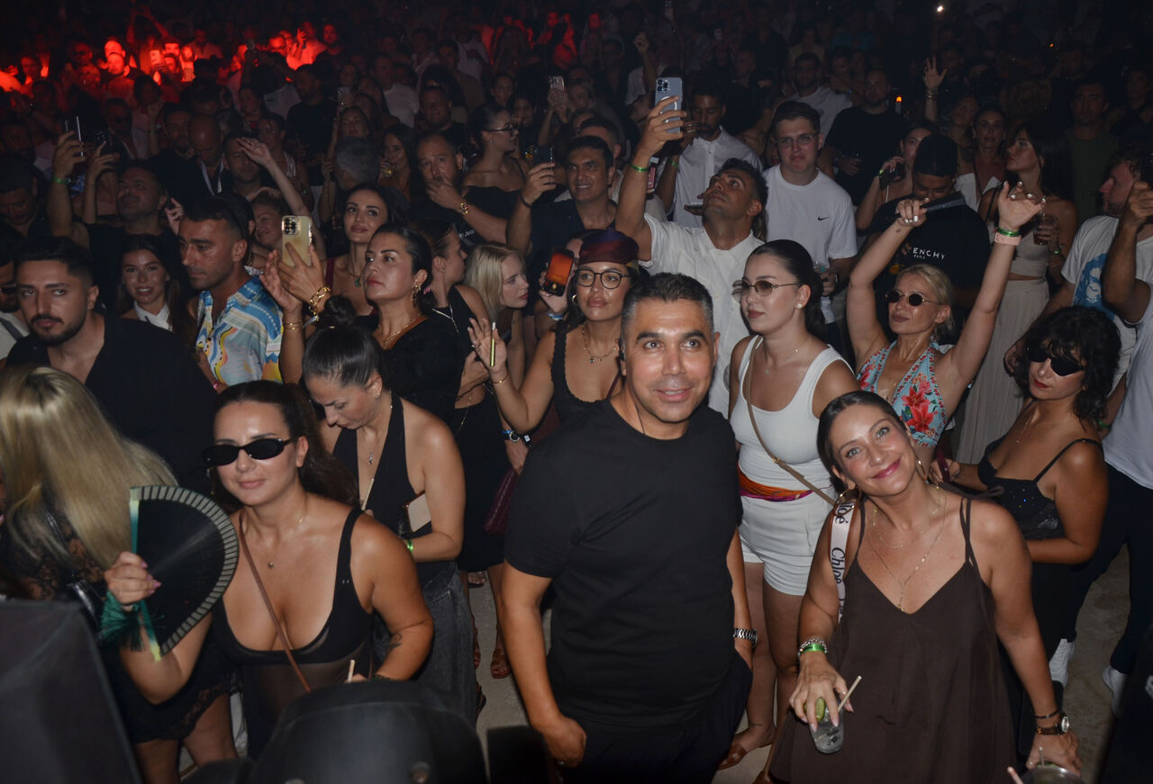 G R A M M Y O D U L L U D J S E R I K T E S A H N E Y E C I K T I 898208 266884