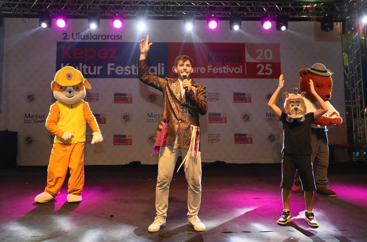 K E P E Z D E C O C U K L A R I C I N M A S A L G I B I F E S T I V 895434 266001