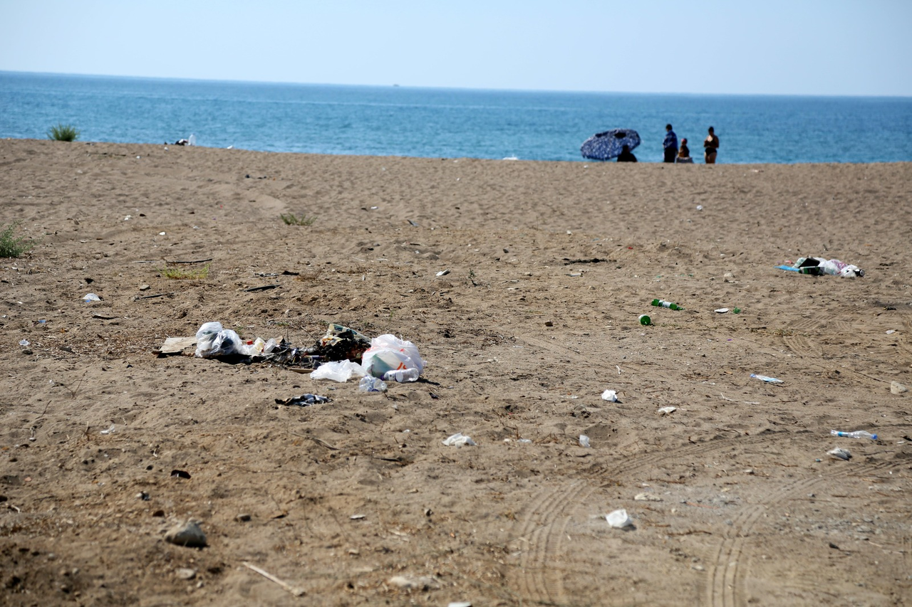 K U M K O Y S A H I L I N D E Y I N E C O P M A N Z A R A S I 909289 270187