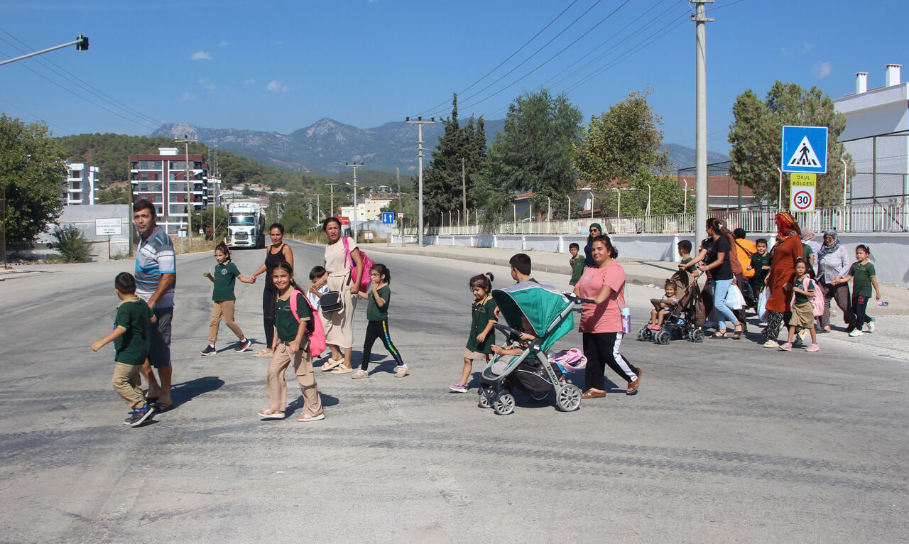 K U M L U C A D A V E L I L E R D E N U S T G E C I T T A L E B I 936683 278175