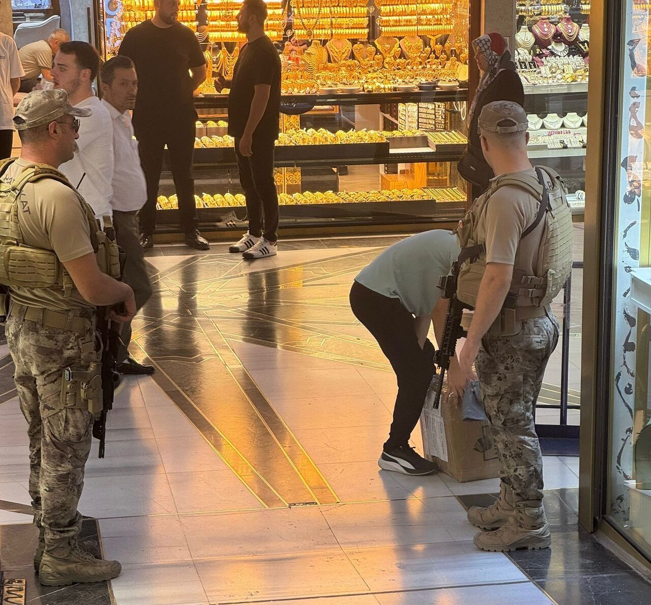 K U Y U M C U Y U T E H D I T E D I P 10 M I L Y O N A V R O H A 911712 270925