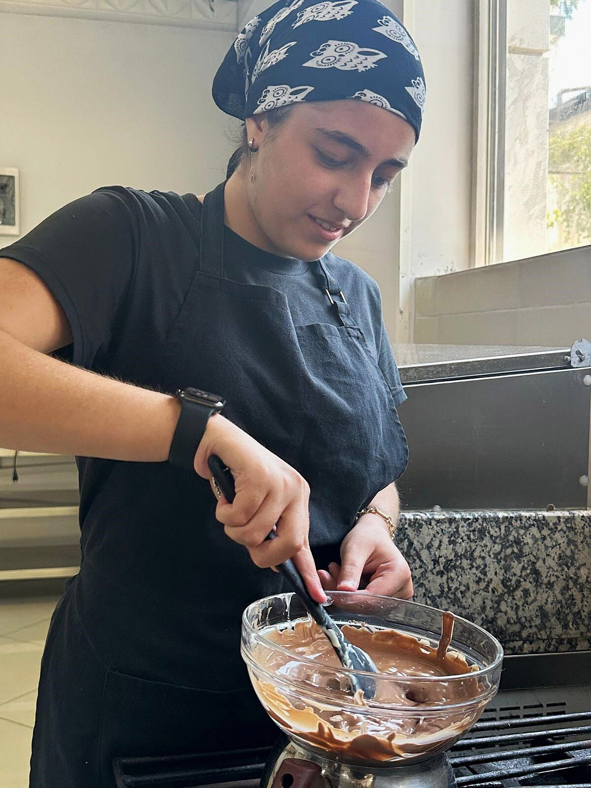 L O S E M I Y I Y E N D I A S C I L I K H A Y A L I N E K O S U Y O R 918410 272904