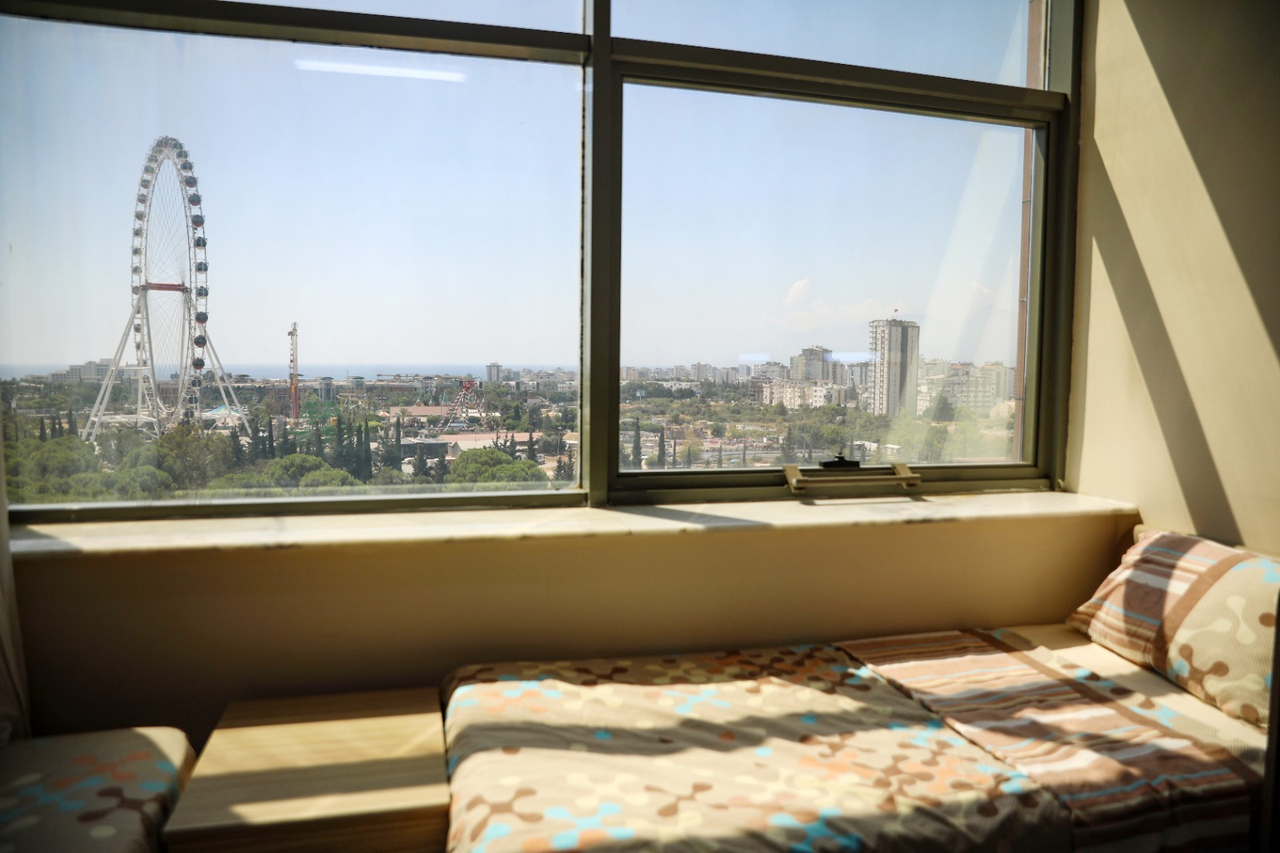 O T E L K O N F O R U N D A D E N I Z M A N Z A R A L I Y U R T 896444 266313