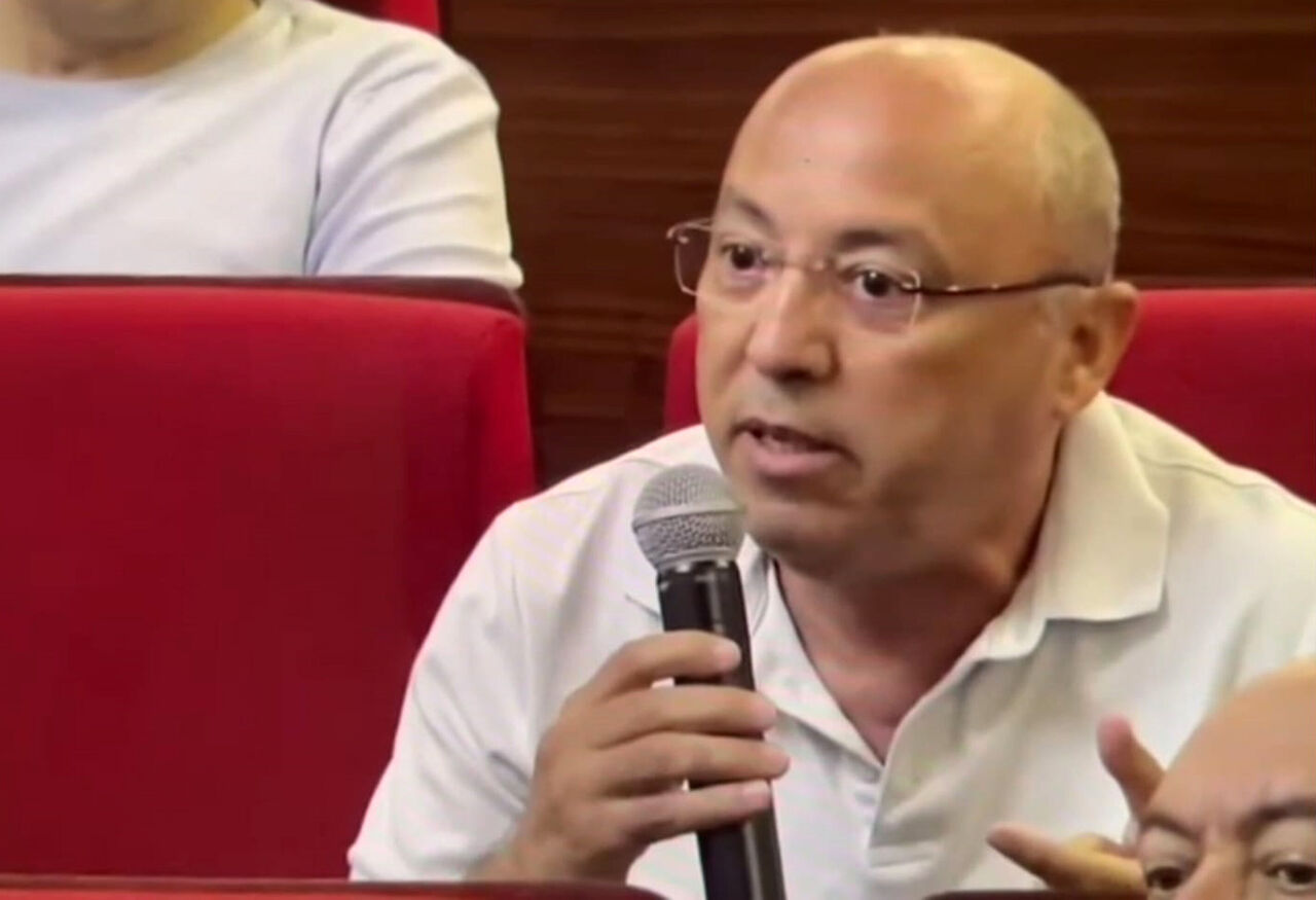 ‘ P A P A G A N L A R L A F O T O G R A F Y A S A G I N I N M A L I Y E T 929227 276001