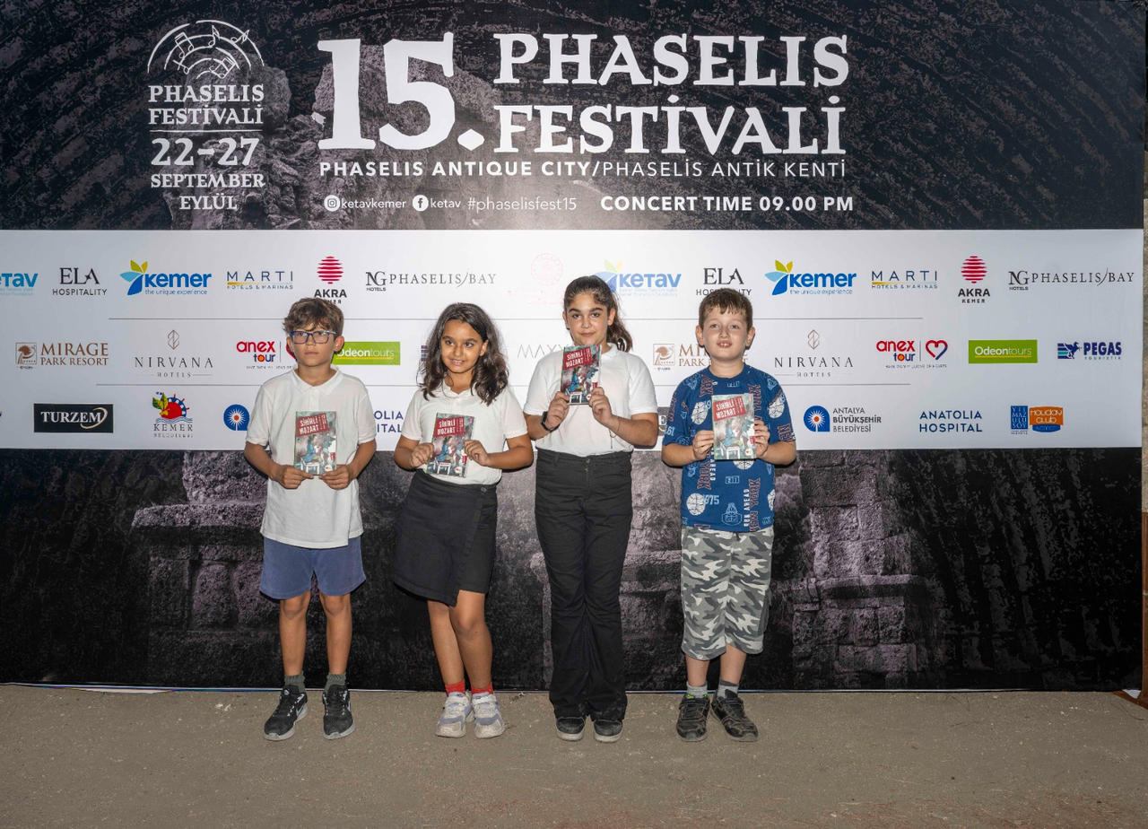 P H A S E L I S F E S T I V A L I N D E C O C U K L A R A O Z E L E T 929794 276170