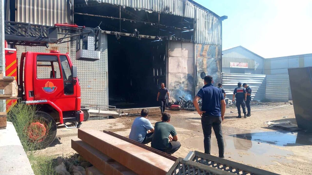 P O L Y E S T E R F A B R I K A S I N D A Y A N G I N 895061 265888