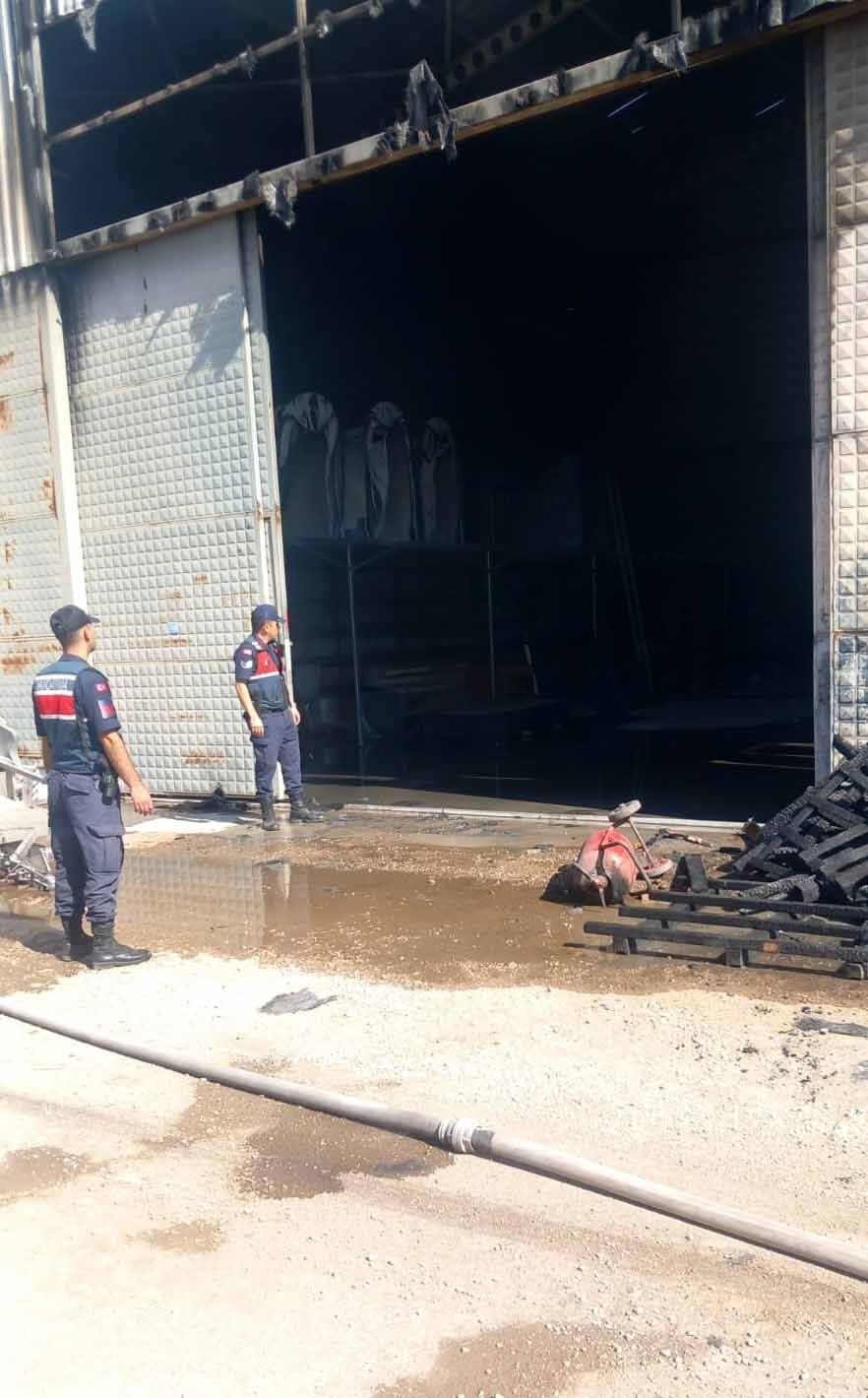 P O L Y E S T E R F A B R I K A S I N D A Y A N G I N 895062 265888