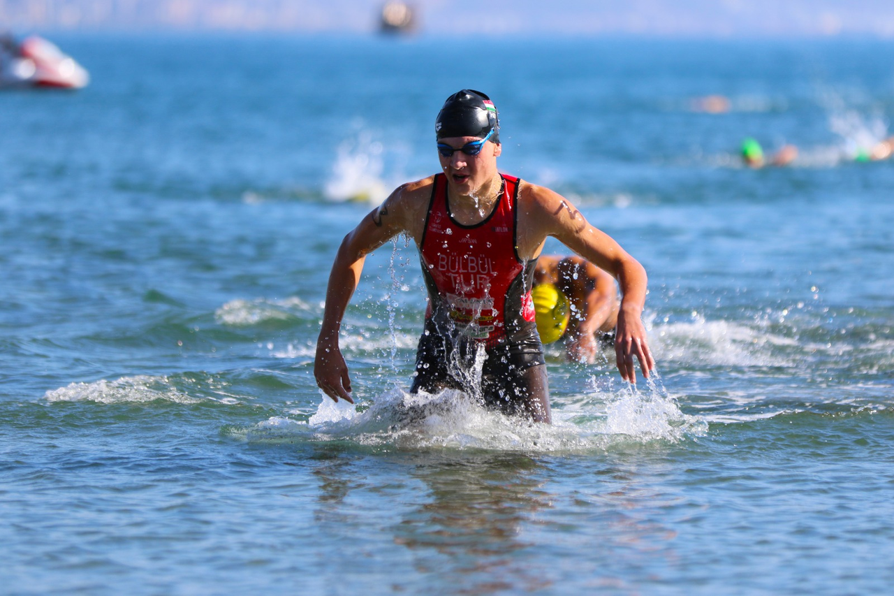 34 U N C U A L A N Y A T R I A T L O N U B A S L A D I 980209 291111