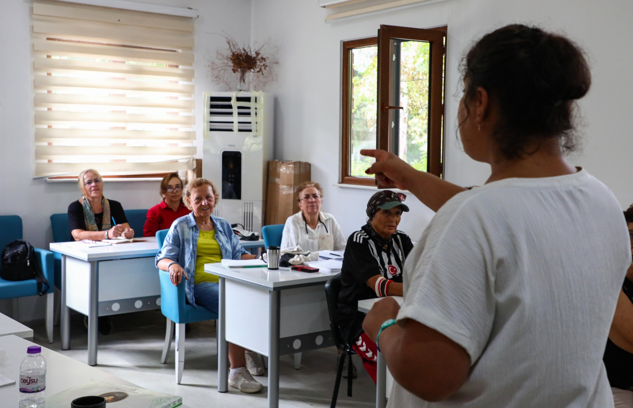 65 Y A S U S T U V A T A N D A S L A R I N S O S Y A L B U L U S M A 973463 289081