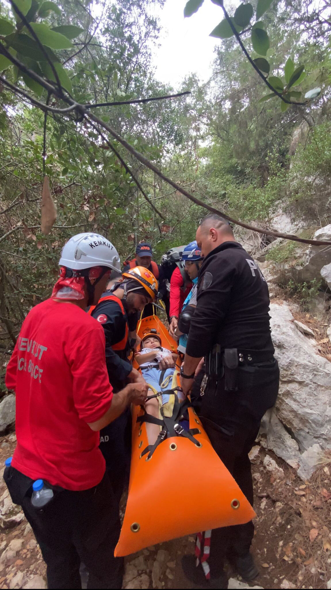 A F A D O R M A N D A M A H S U R K A L A N T U R I S T I K U R T A 978452 290567