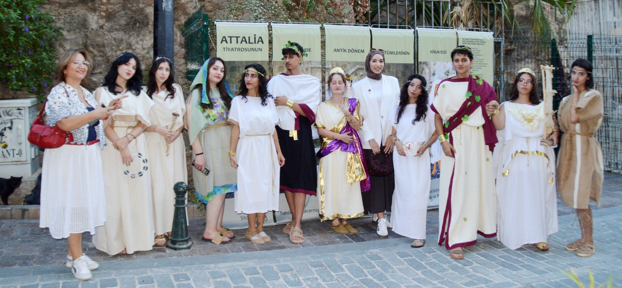 A N T A L Y A D A T A R I H C A N L A N D I 957178 284266