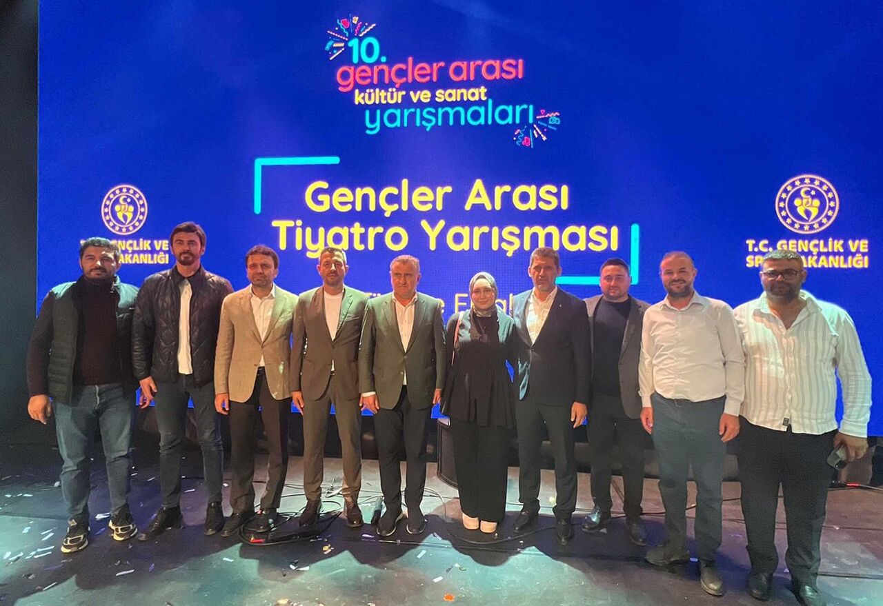 B A K A N B A K T U R K I Y E Y U Z Y I L I G E N C L E R I N Y U 984268 292179