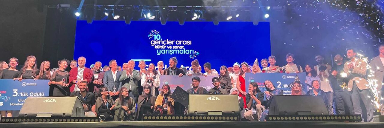 B A K A N B A K T U R K I Y E Y U Z Y I L I G E N C L E R I N Y U 984270 292179