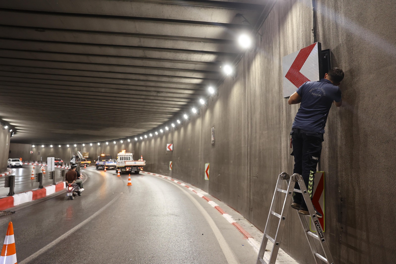 B U Y U K S E H I R B E L E D I Y E S I N D E N A L T G E C I T L E R D 943177 280116