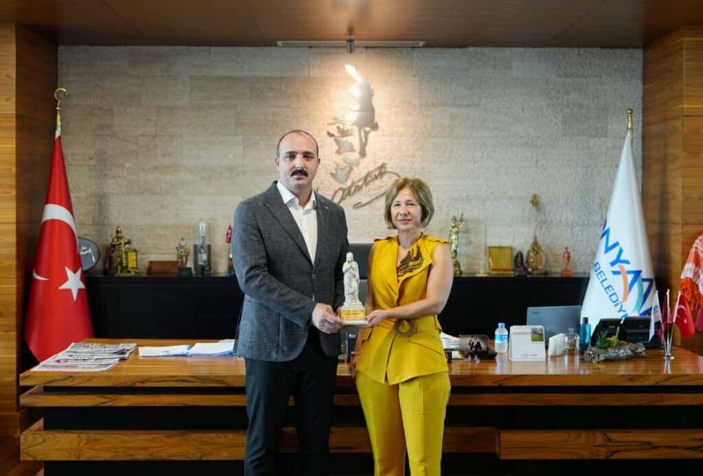 Başkan Kotan Antalyali İş Kadinlariyla Bi̇r Araya Geldi̇ (2)