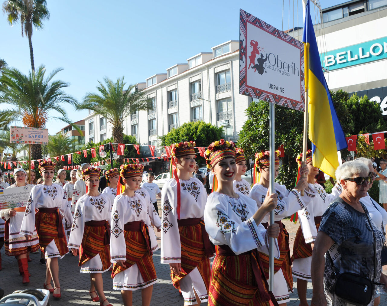 C E K I R D E K S I Z N A R V E T R O P I K A L M E Y V E F E S T I V 968796 287737