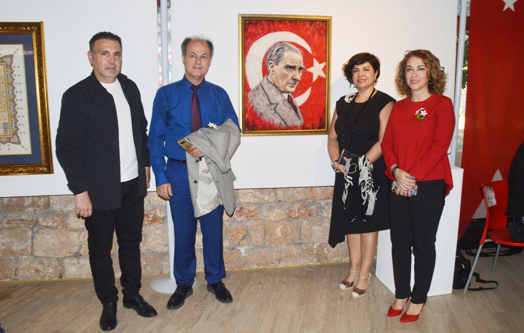 C U M H U R I Y E T B A Y R A M I N D A E S Z A M A N L I K A R M A 988456 293393