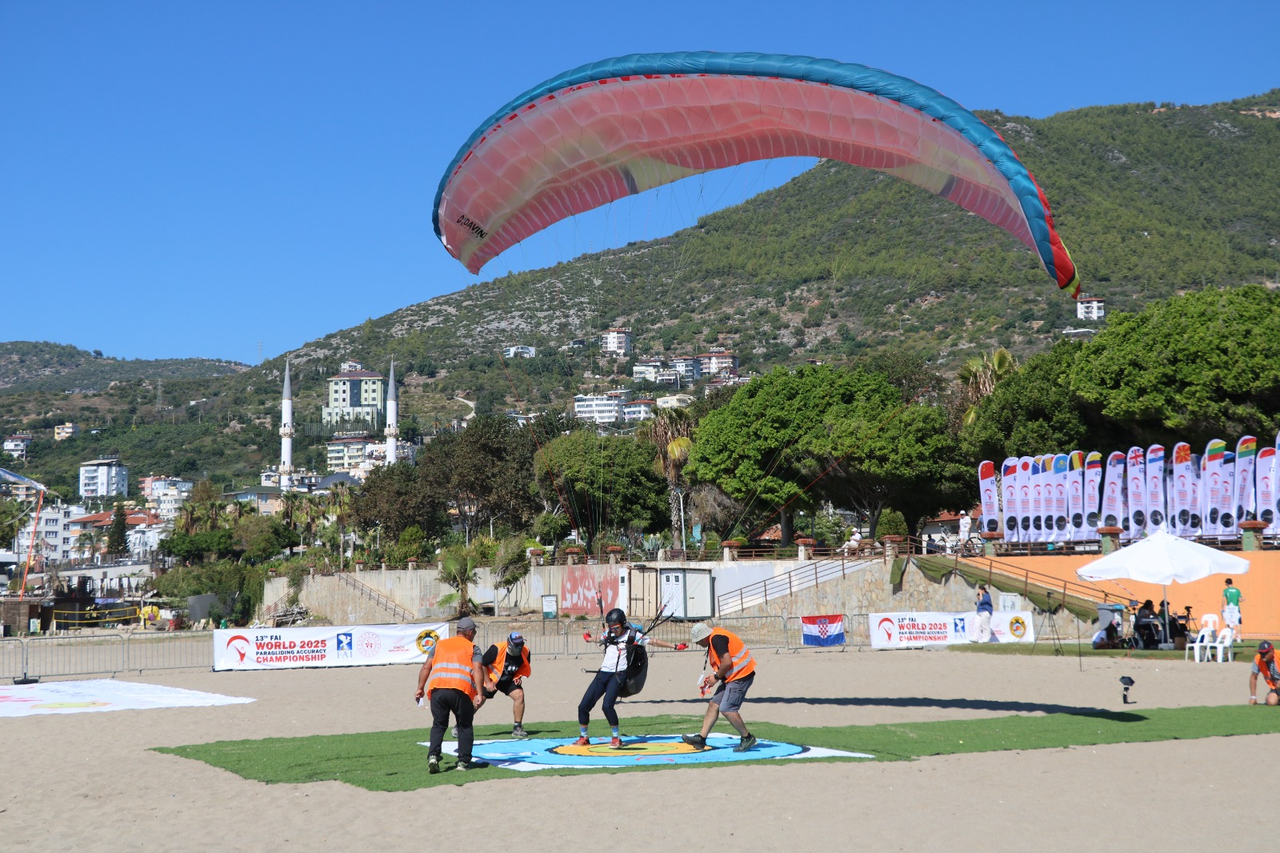 D U N Y A Y A M A C P A R A S U T U H E D E F S A M P I Y O N A S I B 958527 284646