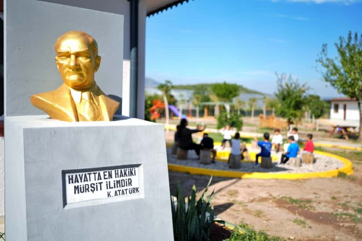 Doğa Çocuk Ensti̇tüsü’nde Hem Öğreni̇yor Hem De Eğleni̇yorlar (9)