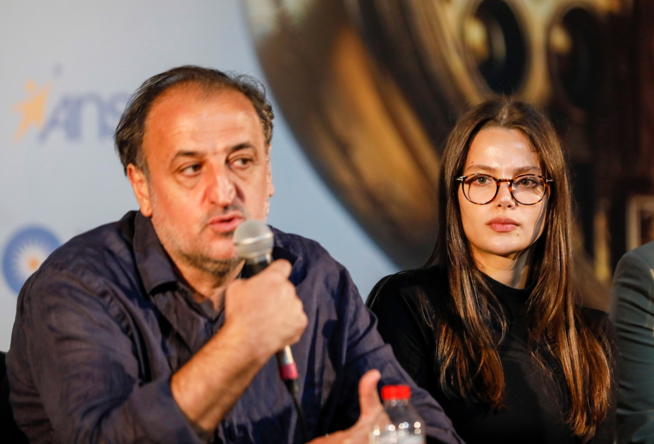 E R K E N K I S A L T I N P O R T A K A L D A I Z L E Y I C I Y 992280 294438