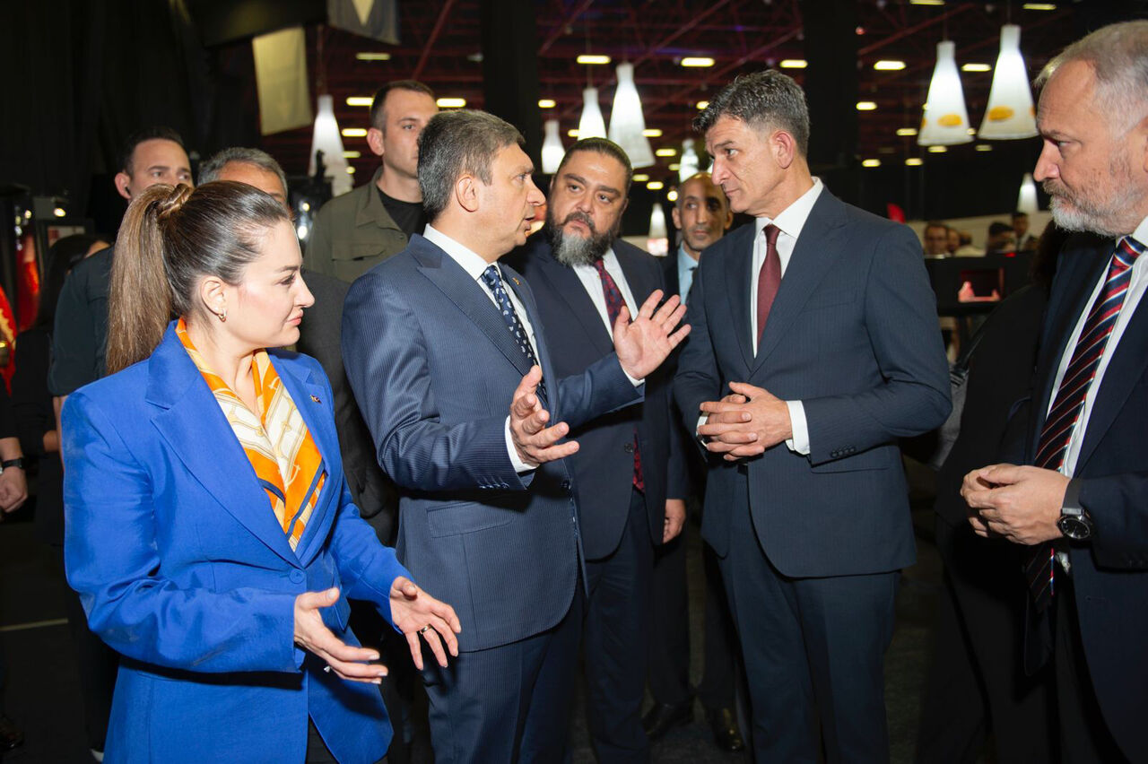 F U A R D A T I Y A T R O V I T R I N E C I K T I 977216 290213