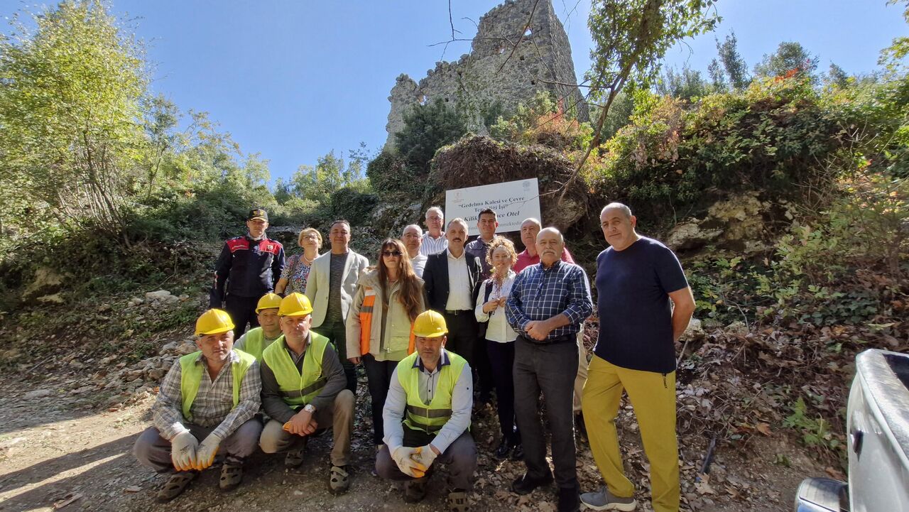 G E D E L M E K A L E S I N D E T E M I Z L I K 965603 286770