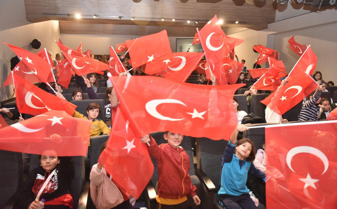 K E P E Z’ D E A T A T U R K V E B I L I M G U N U S O Y L E S I 989046 293508