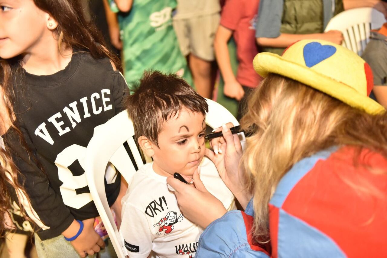 Karsiyaka Ve Esentepede Sahne Kepez Coskusu 4