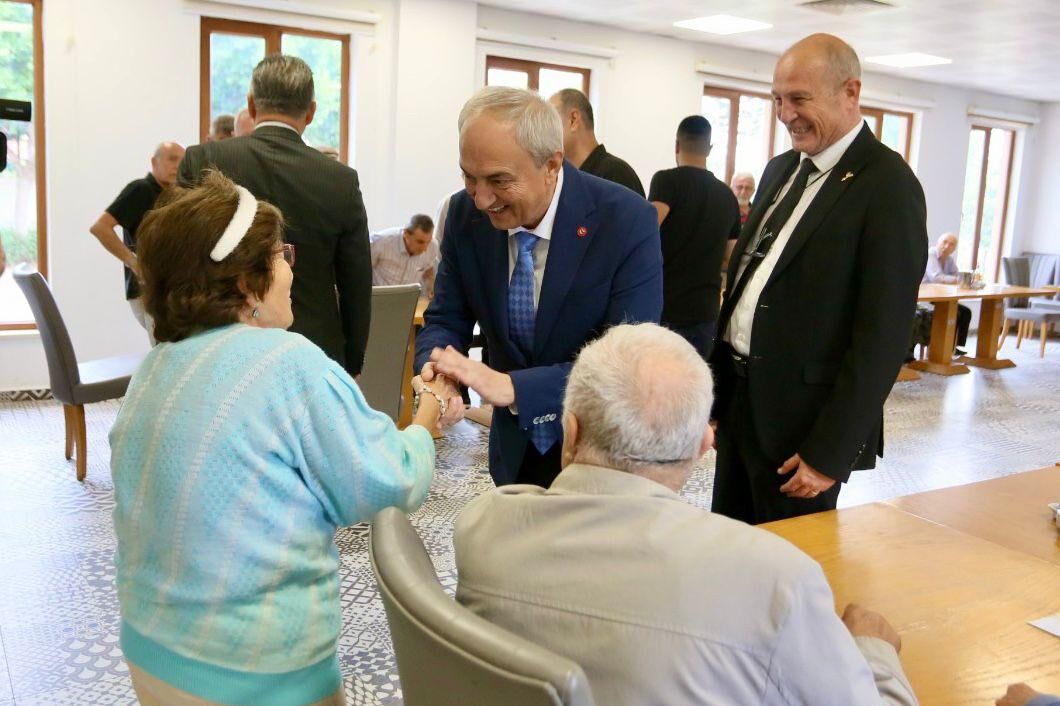 Kaymakam Dervisoglu Ve Baskan Kocagoz, Sefkat Ve Huzurevini Ziyaret Etti 5