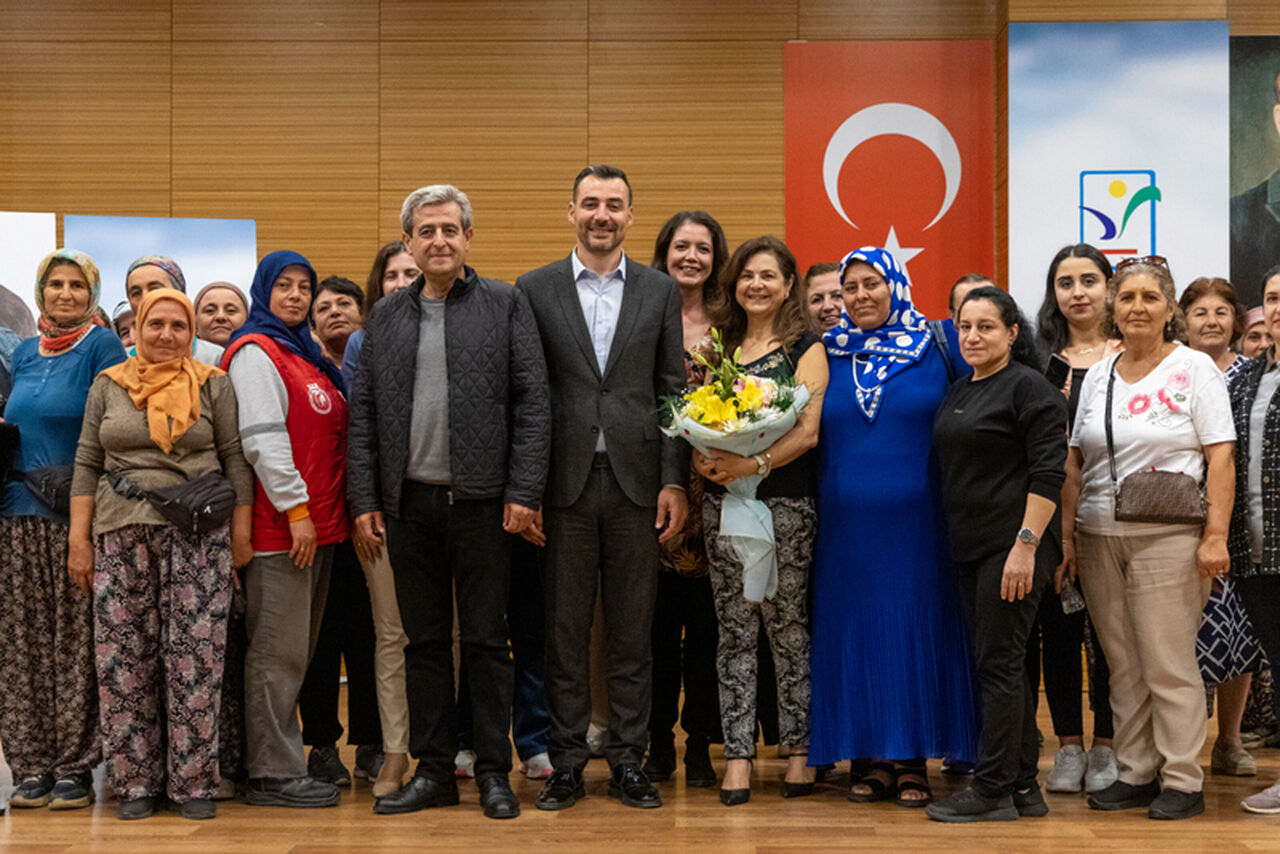 M E M E K A N S E R I F A R K I N D A L I K K O N F E R A N S I 979137 290792